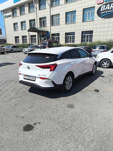 bud e9: Buick : 2022 г., Электромобиль — 3