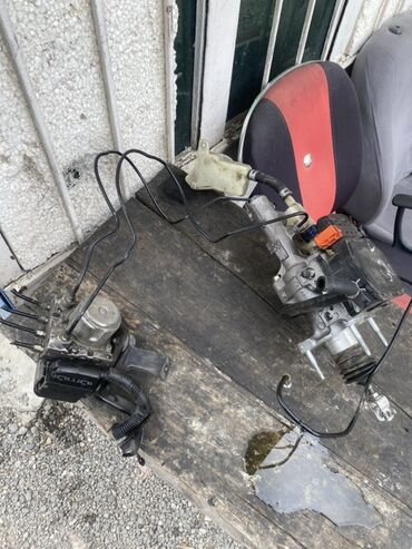 şüşə silən matoru: 2007 honda civic ABS dir usden cixmadir işlek veziyyetedir busderide