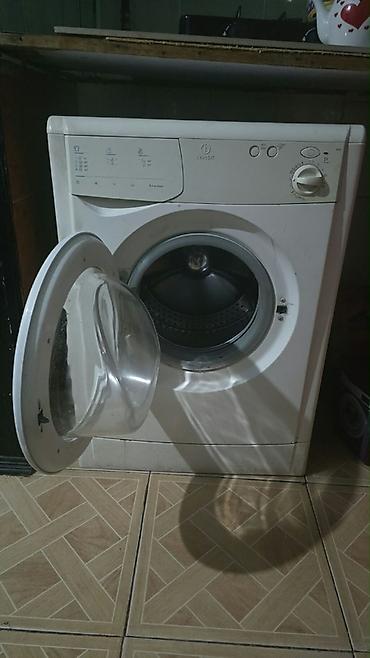 sony mp3 player: Indesit ön-yükləməli köhnə model paltaryuyan maşın. İşləkdir — 2