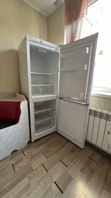 бу холодильник мини: Муздаткыч Indesit, Колдонулган, Эки камералуу, 60 * 165 * 45
