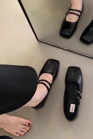 Другая женская обувь: Продаются новые балетки лакированные 37,5 размер