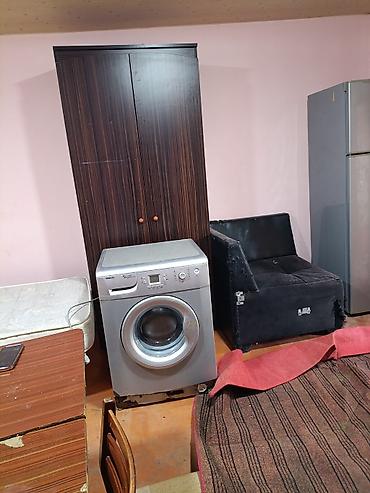 ev heyet: Hövsan butanin yanı yolun yaxınlığında 1 otaqlı heyetide var — 4