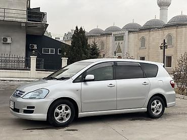 Toyota: Toyota Ipsum: 2003 г., 2.4 л, Автомат, Бензин, Минивэн — 2