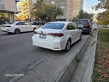 1: Toyota Corolla: 2020 г., 1.8 л, Вариатор, Гибрид, Седан — 2