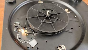 Другая аудиотехника: 3 аппарата винтажных Советского производства: проигрыватель — 13