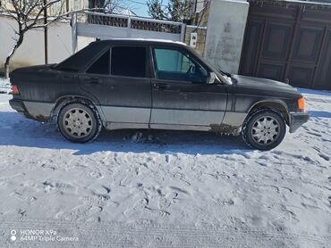 Mercedes-Benz: Mercedes-Benz 190 (W201): 1.8 l | 1992 il Sedan — 2