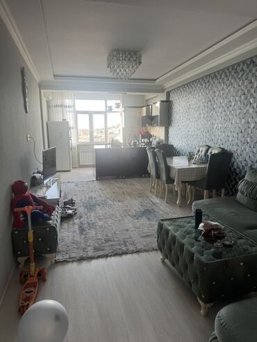 ramanıda kirayə ev: Bu mənzil Abşeron rayonunda, Xırdalan şəhərində yerləşir. Yeni tikili