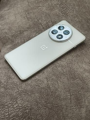 oneplus 12 pro: OnePlus 13, Б/у, 256 ГБ, цвет - Белый, 1 SIM, 2 SIM, eSIM — 2