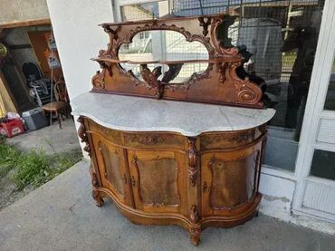 Stilske komode: Odlicno stanje dobro ocuvano. Duzina 160 cm Dubina 70 cm Visina 170 cm na lalafo.rs — 4 Stilske komode: Odlicno stanje dobro ocuvano. Duzina 160 cm Dubina 70 cm Visina 170 cm — 4