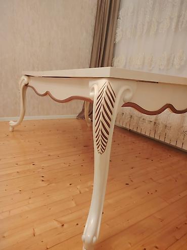 Masalar: Ağ rəngli yemək/oturma otağı masası - Dizayn: Minimalist, düzbucaqlı — 3