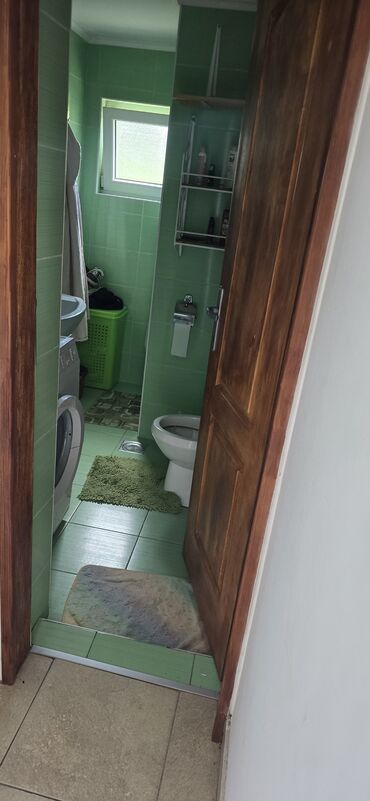 Prodaja zemljišta: 6 ares, Građevinarstvo, Vlasnik — 7