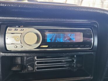 Maqnitofonlar: Pioneer 5850. Bluetooth USB var. Çox yaxşı səs effekti var. 4