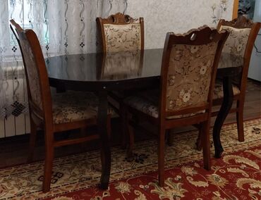 Stullar: Qonaq otağı üçün, İşlənmiş, Oval masa, 6 stul