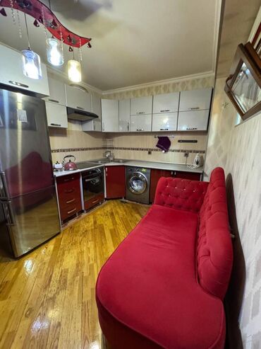 Uzunmüddətli kirayə mənzillər: Bakıxanov qəsəbəsi,Akkordun binalarında, 19 mərtəbəli binaın 10-cu — 8