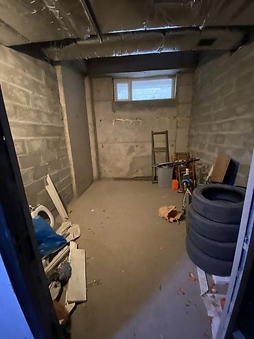 Аренда складов и мастерских: Сдам помещение под склад. - Формат: складское помещение для хранения — 9