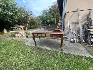 Stilske vitrine: Vitrina-sto za izlaganje nakita, satova ili kolekcionarskih predmeta — 6