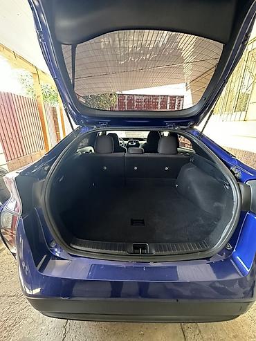 Продажа авто: Toyota Prius: 2016 г., 1.8 л, Гибрид, Хэтчбэк — 5