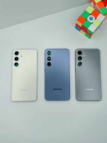 Samsung: Samsung Galaxy S24, Б/у, 256 ГБ, цвет - Белый, В рассрочку, 1 SIM, eSIM — 5