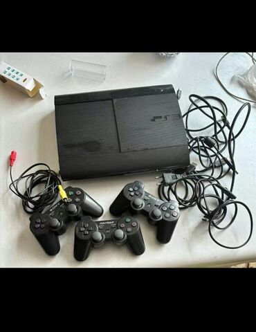 PS3 (Sony PlayStation 3): Ps_3 satilir tam iwlek vezyetde hec vir prablemi yoxdur 2eded pult