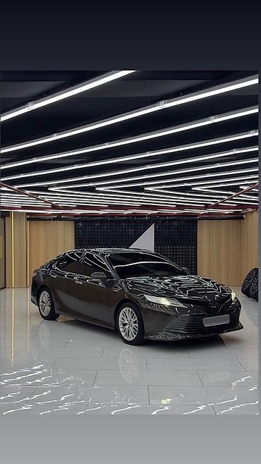 ct 200h: Toyota Camry: 2020 г., 2.5 л, Вариатор, Гибрид, Седан — 2