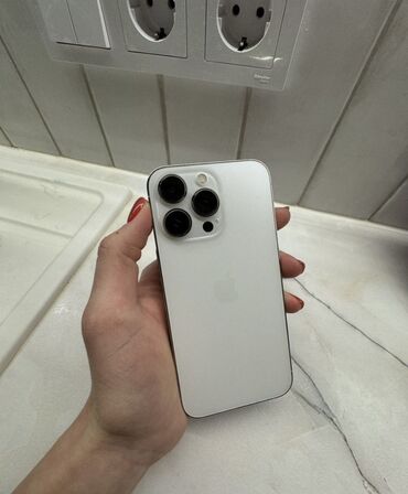 apple компьютер: IPhone 13 Pro, Колдонулган, 128 ГБ, Ак, Заряддоочу түзүлүш, Каптама, Кабель, 85 %