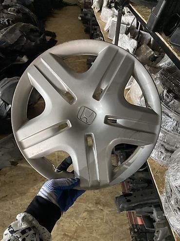 Колпаки: Оригинальный колпак колеса Honda. Пластиковый декоративный колпак — 1