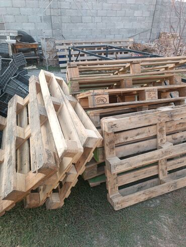 мебель из паллет: Продается срочно поддоны качество отличное 10шт есть район Селекция
