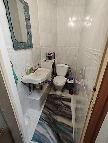 маяк иссык куль: 3 комнаты, 67 м², Индивидуалка, 5 этаж, Старый ремонт — 2