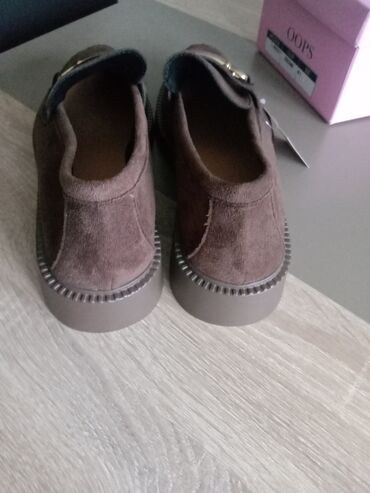 Mokasine: Mokasine, Opposite, 41 — 6