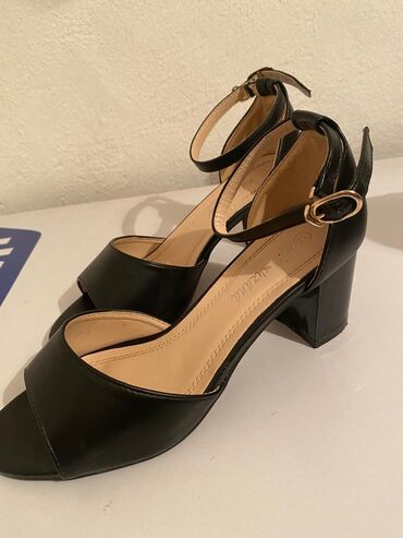 горная обувь: Туфли Molly Bessa, 37, цвет - Черный