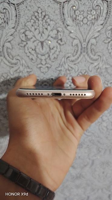 Mobil telefonlar: IPhone 8, 64 GB, Qızılı, Qırıq — 4