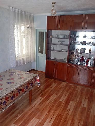 Продажа коттеджей и домов: Продаю дом. 100квадратных метров жилой площади.участок 8 соток. навес — 11