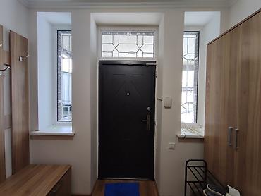 Продажа отелей и хостелов: Продается дом из 3 этажей (1 из них цокольный) для любого бизнеса — 38