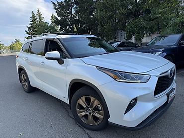 Унаа: Toyota Highlander: 2022 г., Гибрид, Кроссовер — 2