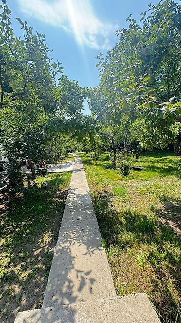 Продажа коттеджей и домов: 🏡✨ Продаётся уютный дом на берегу прекрасного Иссык-Куль ✨🏔️ 📍 Район — 2