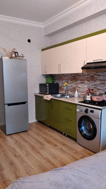 Uzunmüddətli kirayə mənzillər: Xırdalanda köhnə bazara yaxın yaxın yerləşən ümumi sahəsi 60 kv,m — 17