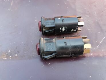 Auto delovi: Prekidač sva četri žmigavca Lada 2105,2107 Riva, Lada 2104 Karavan — 6