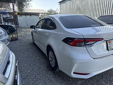 тойота аква гибрид: Toyota Corolla: 2021 г., 1.8 л, Гибрид, Седан — 7