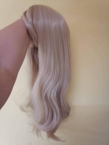 Perike i klipse: Perike
Cena 3200din — 19