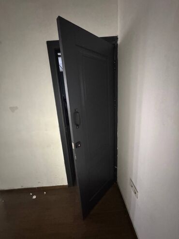 ашкана гарнитур бу: Продаем б/у дверь