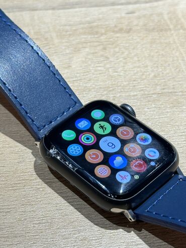 Наручные часы: Apple Watch 6 серии Чистый iCloud 90% ёмкости Есть маленький скол с
