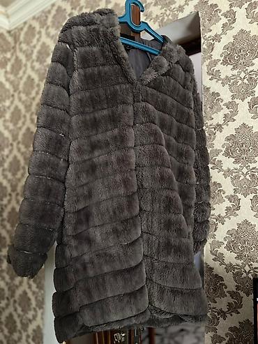 Dəstlər, kostyumlar: Bershka qadın dəst - Rəng: ağ/ekru - Ölçü: XS (EUR XS / USA XS / MEX — 11