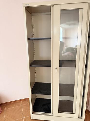 Витрины-шкафы: Metall şkaf – şüşə sürgülü qapılarla - Material: qalın metal gövdə — 2