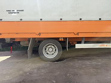 sprinter 2 2: Mercedes-Benz Sprinter грузовой, тентованный бортовой - Кабина — 3