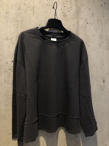 Majice: DVE Nove ZARA MAJICE Velicina 11 - 12 god Tamnije sive boje u odnosu — 5