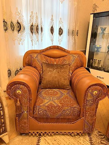 divan kafe: 2500 azn alınıb Klassik üslubda 3-lü dəst yumşaq mebel - Tərkib: 1 — 4