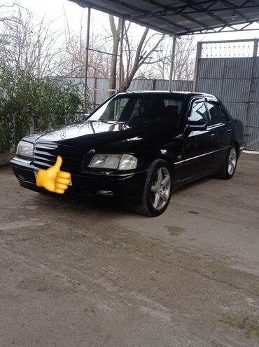 Divan və kreslo dəstləri: Mercedes-Benz : 1.8 l | 1988 il Sedan