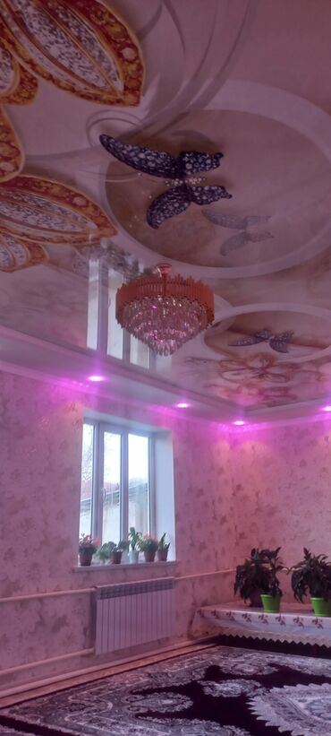 продаю полдома районе пишпек: Дом, 160 м², 6 комнат, Собственник, Евроремонт