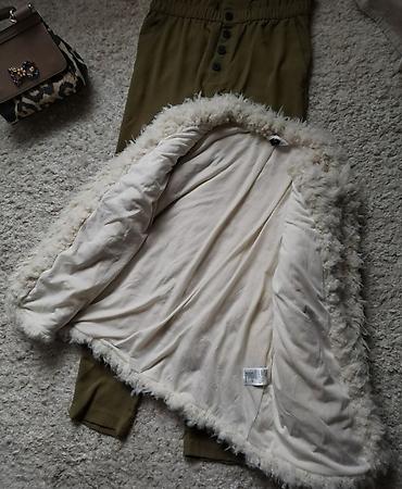 clockhouse basic: H&M bunda cupavog krzna u svetlo bež boji. Veličina 36/S _____ — 4