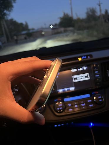 Уюлдук телефондор жана аксессуарлар: Apple iPhone — 5